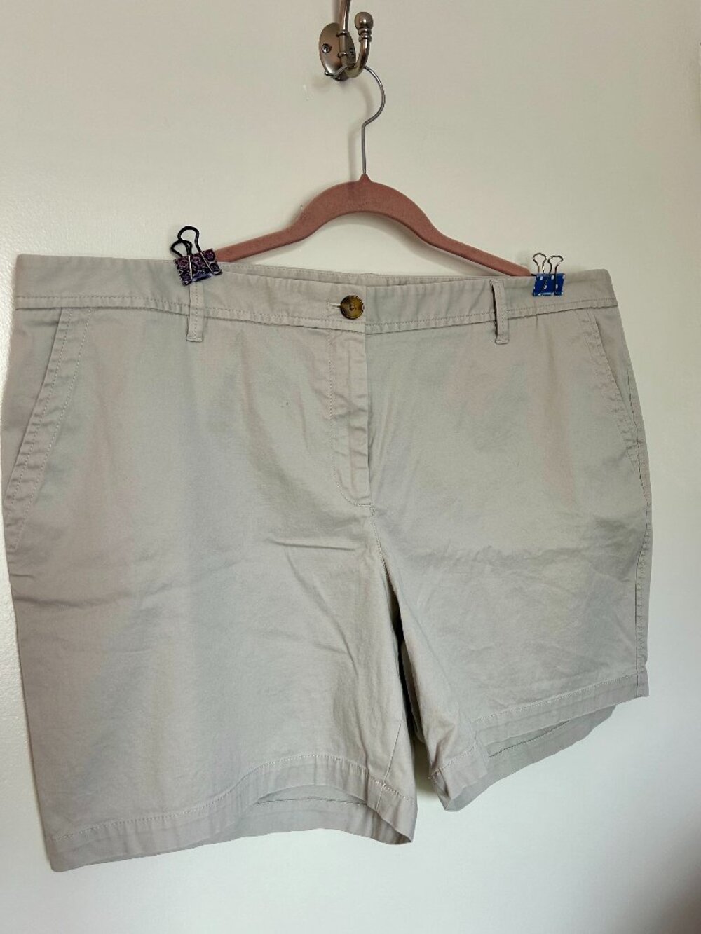 Talbot Girlfriend Chino Short in Stone 18W